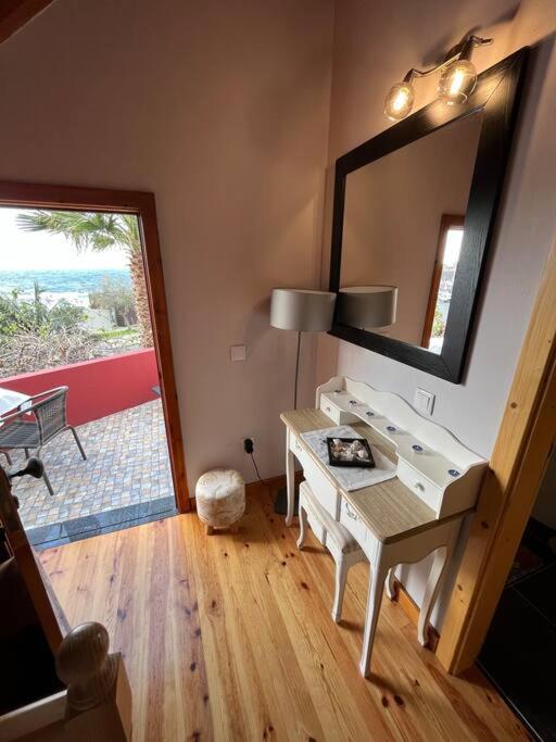 Waves Song - Cottage Porto Moniz Bagian luar foto